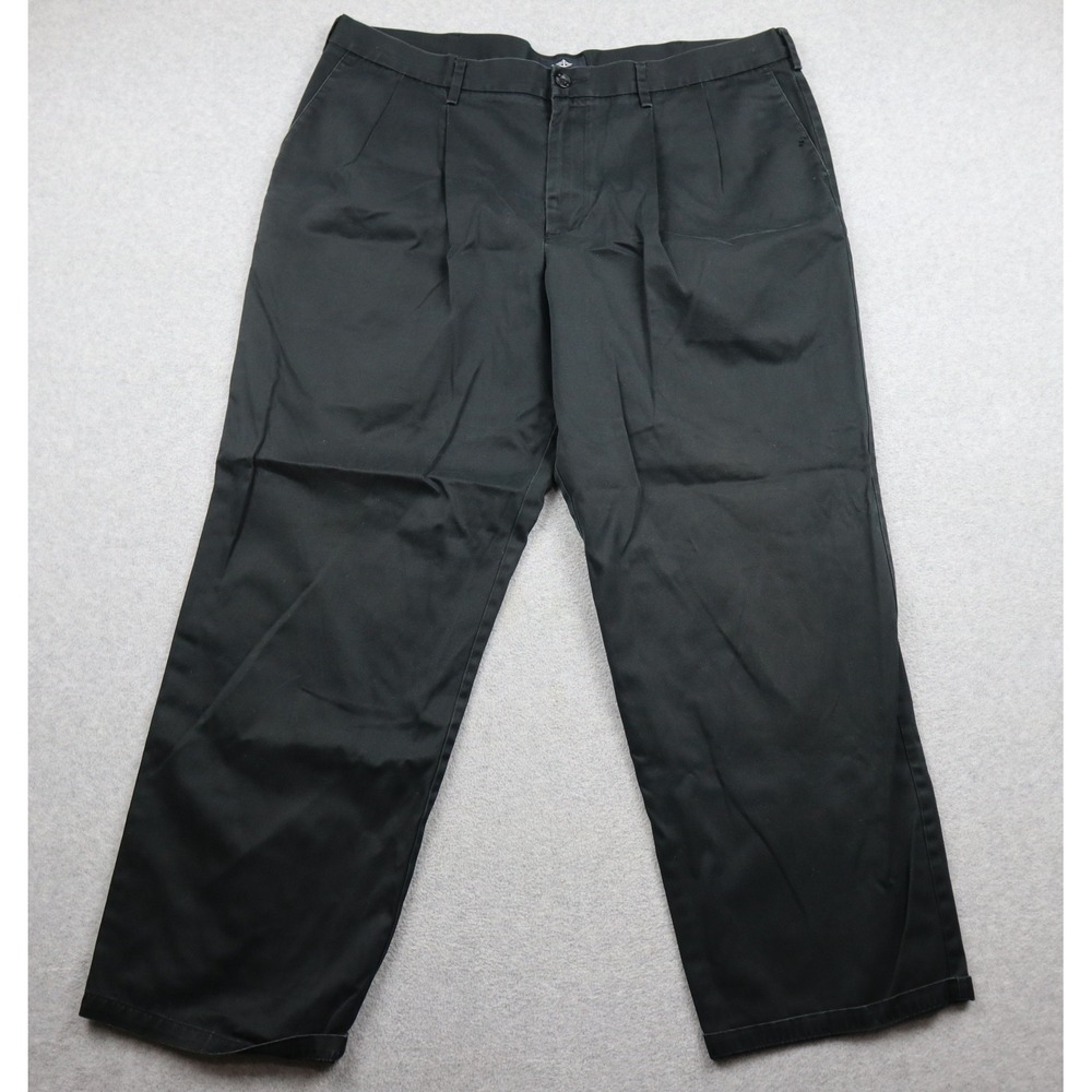 Dockers Pants Mens 42 x 32 Signature Khaki Black Pleated Relaxed Fit Cotton